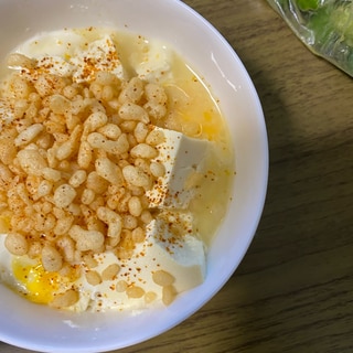レンジで簡単。豆腐の卵おつまみ